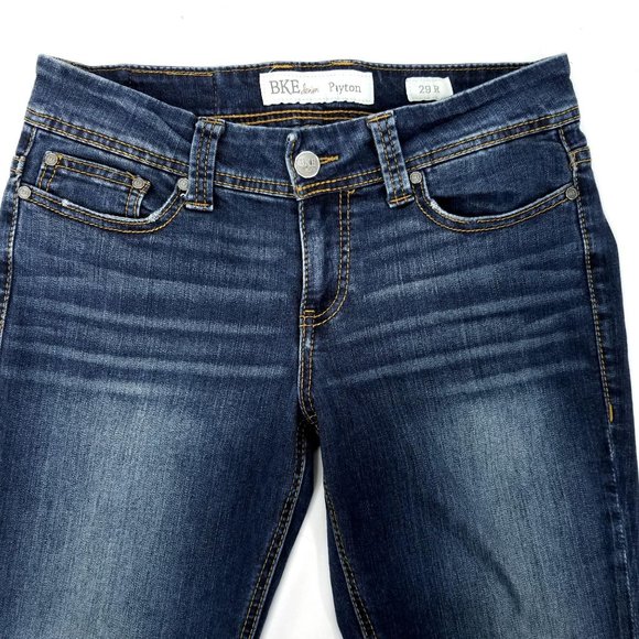Buckle BKE Payton Jeans Mid Rise Boot Cut Stretch